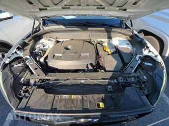 2024 Volvo XC60 Recharge Plug-In Hybrid T8 Plus Dark Theme - miniatura 15
