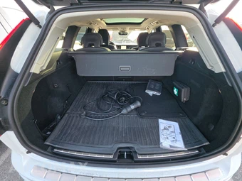 2024 Volvo XC60 Recharge Plug-In Hybrid T8 Plus Dark Theme - miniatura 16