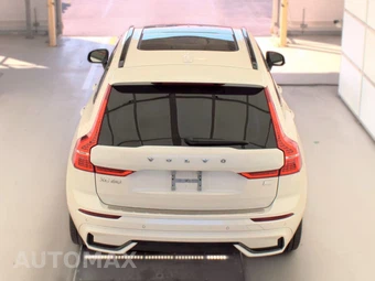 2024 Volvo XC60 Recharge Plug-In Hybrid T8 Plus Dark Theme - miniatura 5