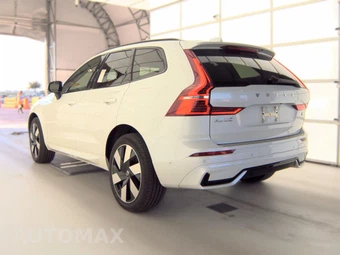 2024 Volvo XC60 Recharge Plug-In Hybrid T8 Plus Dark Theme - miniatura 6