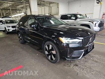 2024 Volvo XC60 Recharge Plug-In Hybrid T8 Plus Dark Theme - miniatura 3