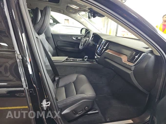 2024 Volvo XC60 Recharge Plug-In Hybrid T8 Plus Dark Theme - miniatura 8