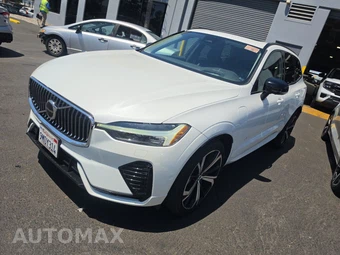 2024 Volvo XC60 Recharge Plug-In Hybrid T8 Ultimate Dark Theme