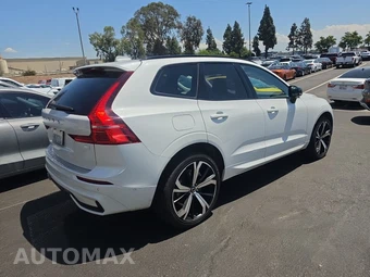 2024 Volvo XC60 Recharge Plug-In Hybrid T8 Ultimate Dark Theme - miniatura 4