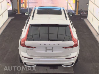 2024 Volvo XC60 Recharge Plug-In Hybrid T8 Ultimate Dark Theme - miniatura 5