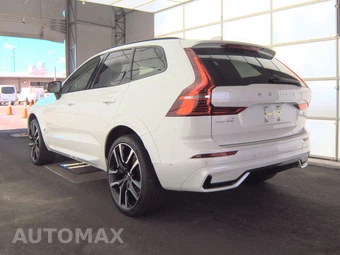 2024 Volvo XC60 Recharge Plug-In Hybrid T8 Ultimate Dark Theme - miniatura 6