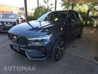 2024 Volvo XC60 Recharge Plug-In Hybrid T8 Ultimate Dark Theme