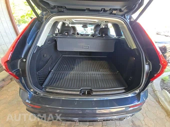 2024 Volvo XC60 Recharge Plug-In Hybrid T8 Ultimate Dark Theme - miniatura 14