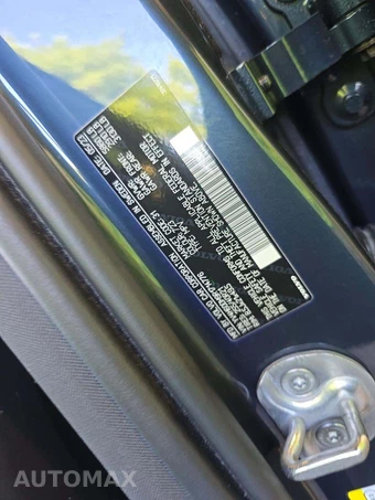 2024 Volvo XC60 Recharge Plug-In Hybrid T8 Ultimate Dark Theme - miniatura 5