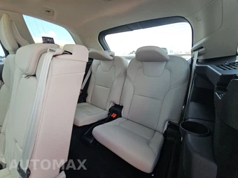 2024 Volvo XC90 B5 Core Bright Theme 7-Passenger – miniatura 14