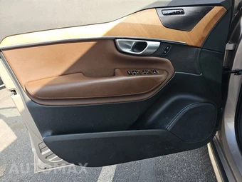2024 Volvo XC90 B6 Plus Bright Theme 7-Passenger – miniatura 9