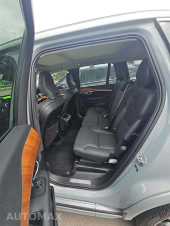 2024 Volvo XC90 B6 Plus Bright Theme 7-Passenger - miniatura 10