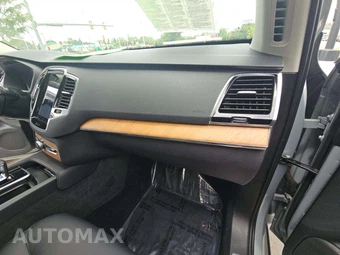 2024 Volvo XC90 B6 Plus Bright Theme 7-Passenger - miniatura 17