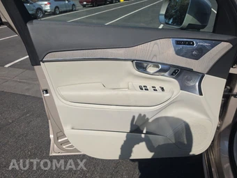 2024 Volvo XC90 B6 Ultimate Bright Theme 6-Passenger - miniatura 9