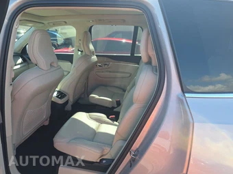 2024 Volvo XC90 B6 Ultimate Bright Theme 6-Passenger – miniatura 13