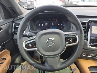 2024 Volvo XC90 B6 Ultimate Bright Theme 7-Passenger – miniatura 10
