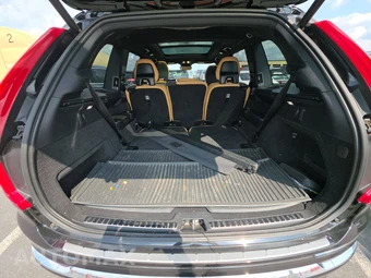 2024 Volvo XC90 B6 Ultimate Bright Theme 7-Passenger – miniatura 17