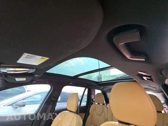 2024 Volvo XC90 B6 Ultimate Bright Theme 7-Passenger – miniatura 18