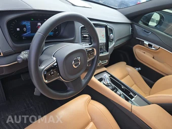2024 Volvo XC90 B6 Ultimate Bright Theme 7-Passenger – miniatura 10