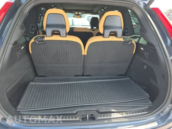 2024 Volvo XC90 B6 Ultimate Bright Theme 7-Passenger – miniatura 16
