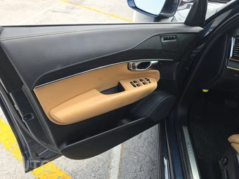 2024 Volvo XC90 B6 Ultimate Bright Theme 7-Passenger – miniatura 9