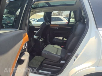2024 Volvo XC90 Recharge Plug-In Hybrid T8 Plus Bright Theme 6-Passenger - miniatura 13