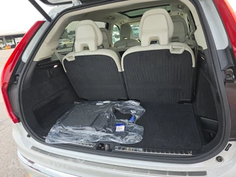 2024 Volvo XC90 Recharge Plug-In Hybrid T8 Plus Bright Theme 7-Passenger – miniatura 17