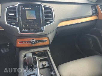 2024 Volvo XC90 Recharge Plug-In Hybrid T8 Plus Bright Theme 7-Passenger – miniatura 11