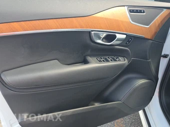 2024 Volvo XC90 Recharge Plug-In Hybrid T8 Plus Bright Theme 7-Passenger – miniatura 9