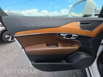 2024 Volvo XC90 Recharge Plug-In Hybrid T8 Plus Bright Theme 7-Passenger - miniatura 9