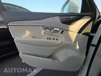 2024 Volvo XC90 Recharge Plug-In Hybrid T8 Plus Bright Theme 7-Passenger - miniatura 9