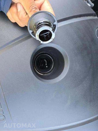 2024 Volvo XC90 Recharge Plug-In Hybrid T8 Plus Bright Theme 7-Passenger – miniatura 28