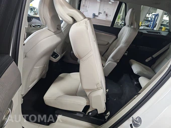 2024 Volvo XC90 Recharge Plug-In Hybrid T8 Ultimate Bright Theme 6-Passenger - miniatura 13