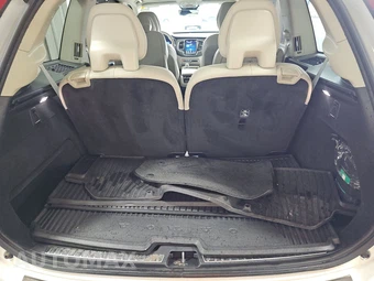 2024 Volvo XC90 Recharge Plug-In Hybrid T8 Ultimate Bright Theme 6-Passenger - miniatura 17