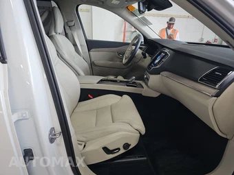 2024 Volvo XC90 Recharge Plug-In Hybrid T8 Ultimate Bright Theme 6-Passenger - miniatura 8