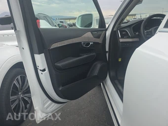 2024 Volvo XC90 Recharge Plug-In Hybrid T8 Ultimate Bright Theme 6-Passenger - miniatura 9