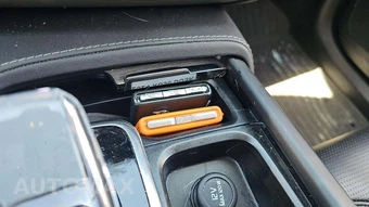 2024 Volvo XC90 Recharge Plug-In Hybrid T8 Ultimate Bright Theme 6-Passenger - miniatura 20