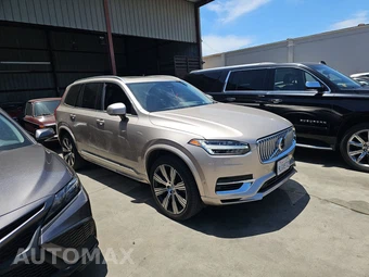 2024 Volvo XC90 Recharge Plug-In Hybrid T8 Ultimate Bright Theme 6-Passenger - miniatura 3