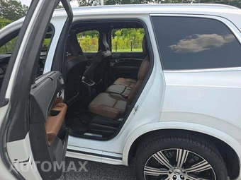2024 Volvo XC90 Recharge Plug-In Hybrid T8 Ultimate Bright Theme 7-Passenger - miniatura 10