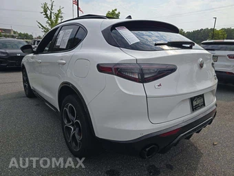 2025 Alfa Romeo Stelvio - miniatura 2
