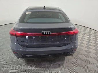 2025 Audi A6 Sportback e-tron Premium Plus - miniatura 5