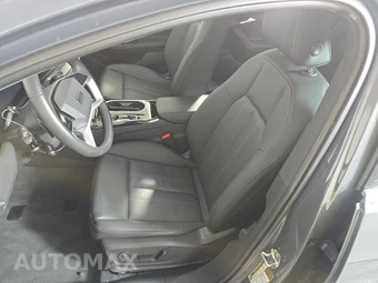 2025 Audi A6 Sportback e-tron Premium Plus - miniatura 7