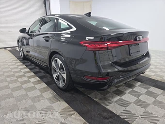 2025 Audi A6 Sportback e-tron Prestige - miniatura 6