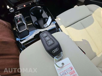 2025 Audi A6 Sportback e-tron Prestige – miniatura 5