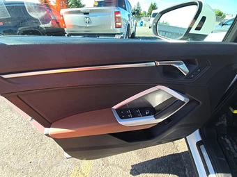 2025 Audi Q3 S line Premium - miniatura 9