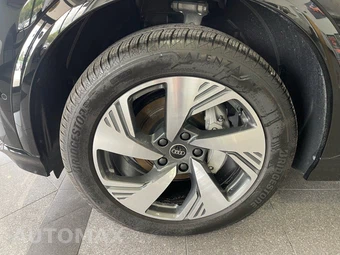 2025 Audi Q6 e-tron Premium Plus - miniatura 21