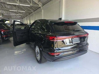 2025 Audi Q6 e-tron Premium – miniatura 2