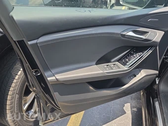 2025 Audi Q6 e-tron Prestige – miniatura 9