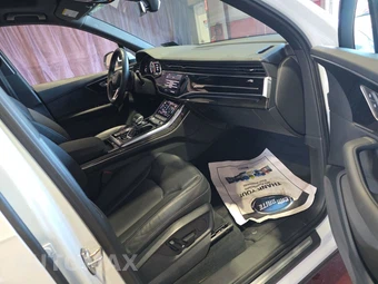 2025 Audi Q7 Premium 55 TFSI - miniatura 8