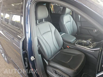 2025 Audi Q7 Premium Plus 45 TFSI - miniatura 8